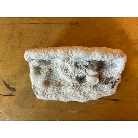 Charming Tails Maxine Making Snow Angels - Picture 5 of 6